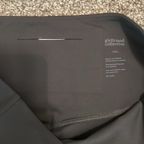 Girlfriend Collective XXL grey high rise cropped leggings - Picture 3 of 3